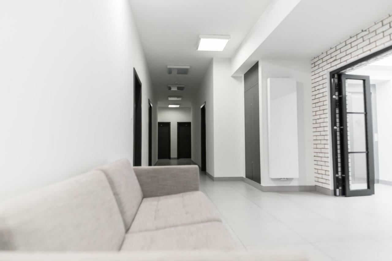 Goldeneye Apartment Center ヴロツワフ エクステリア 写真