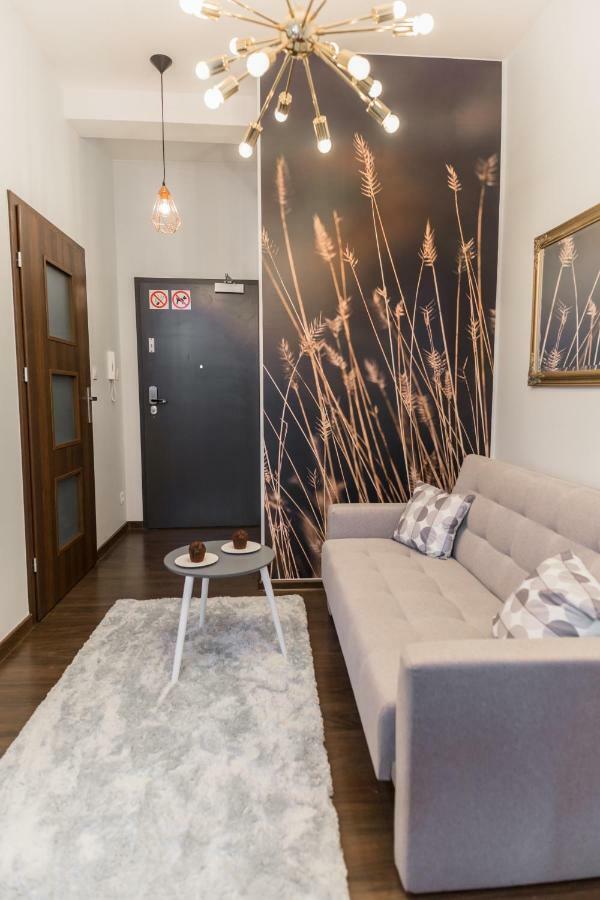 Goldeneye Apartment Center ヴロツワフ エクステリア 写真