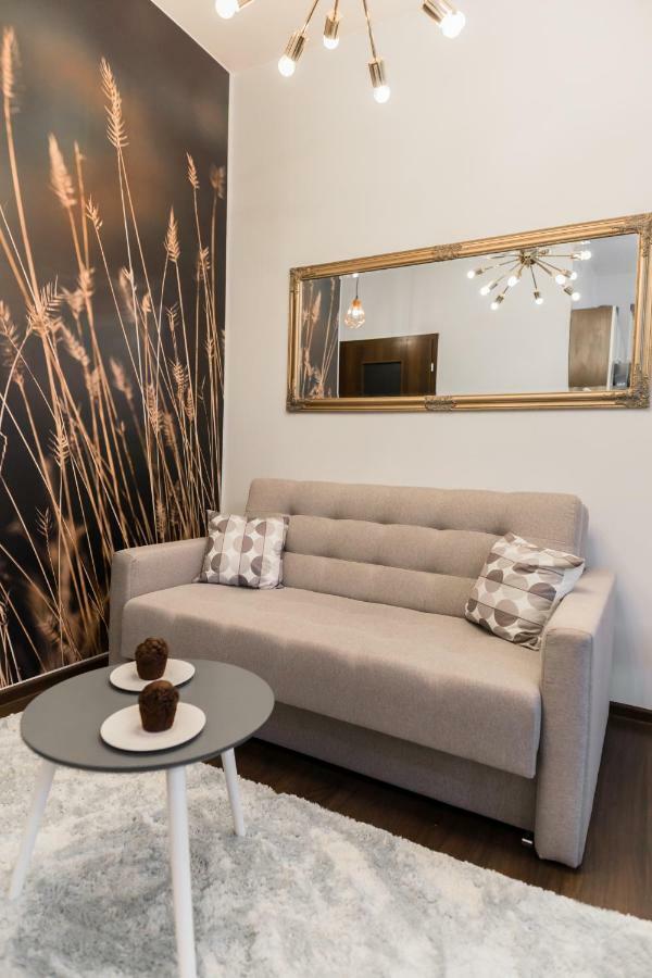 Goldeneye Apartment Center ヴロツワフ エクステリア 写真