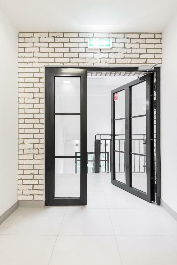 Goldeneye Apartment Center ヴロツワフ エクステリア 写真