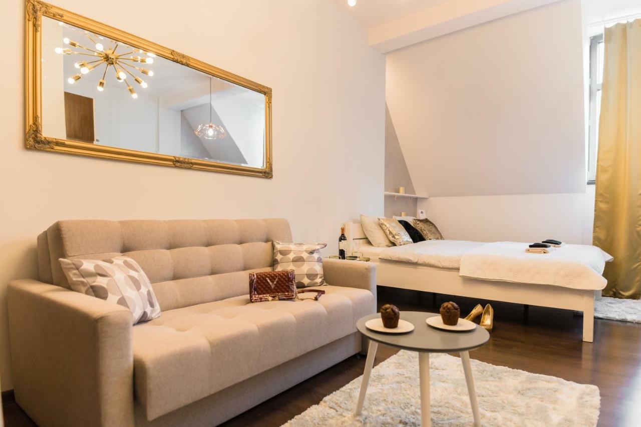 Goldeneye Apartment Center ヴロツワフ エクステリア 写真