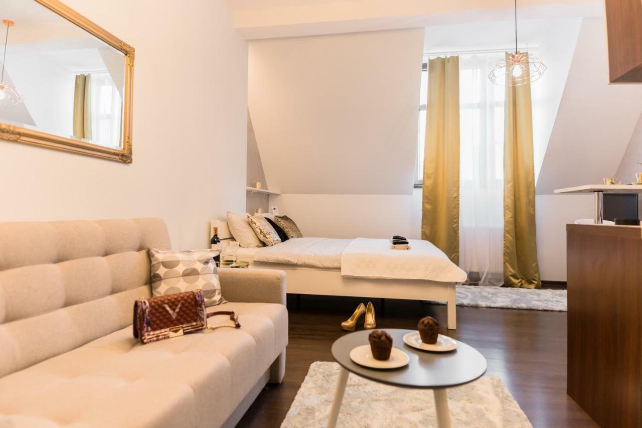 Goldeneye Apartment Center ヴロツワフ エクステリア 写真